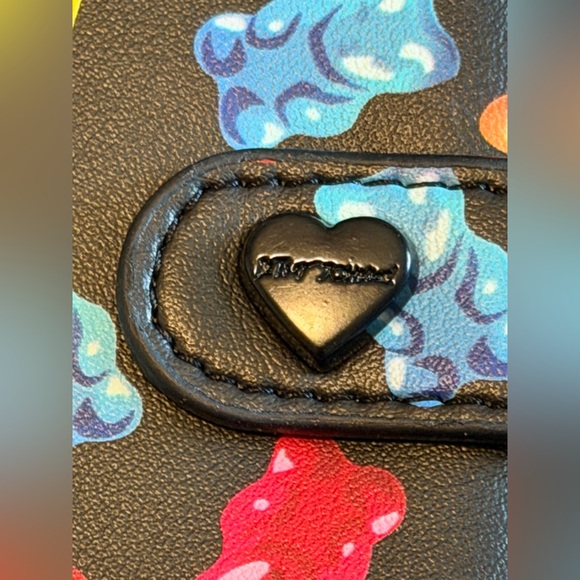 Betsey Johnson Gummy Bear Print Wallet,NWT - Picture 6 of 8